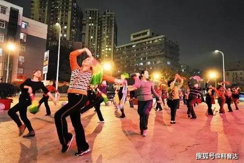 娱乐吃瓜酱广场舞视频,娱乐吃瓜酱带你领略舞蹈魅力